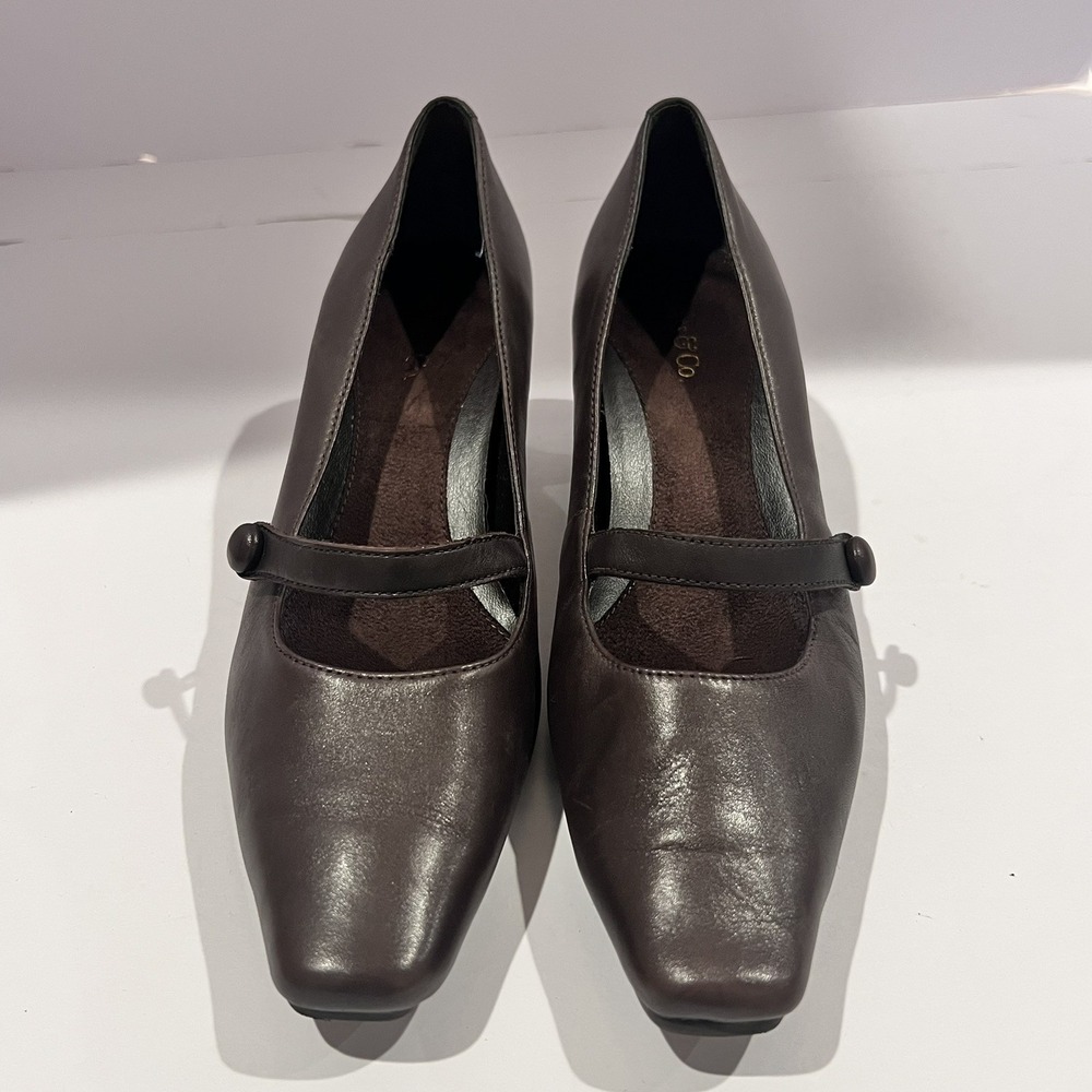 Bass & Co Brown Leather Mary Janes "Danni"  with Heels Size 6.5